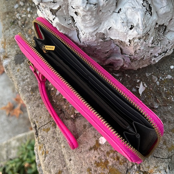 Fossil Accordion Hot Pink/Fuchsia Wallet - Picture 9 of 10
